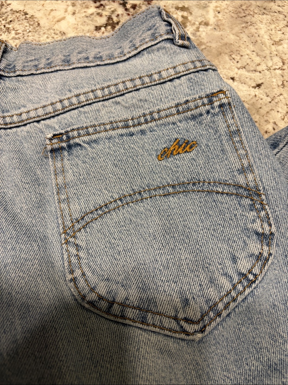 Vintage 80s light wash Chic jeans